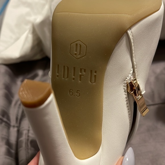 IDIFU Heels - Picture 2 of 2